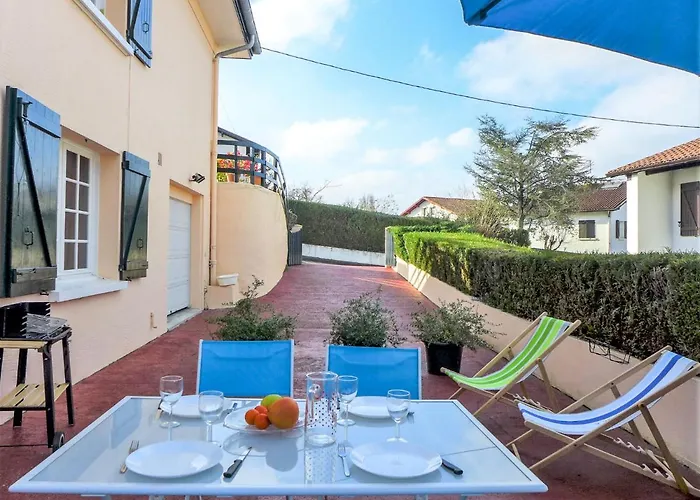 Apartment Eskualduna I By Interhome